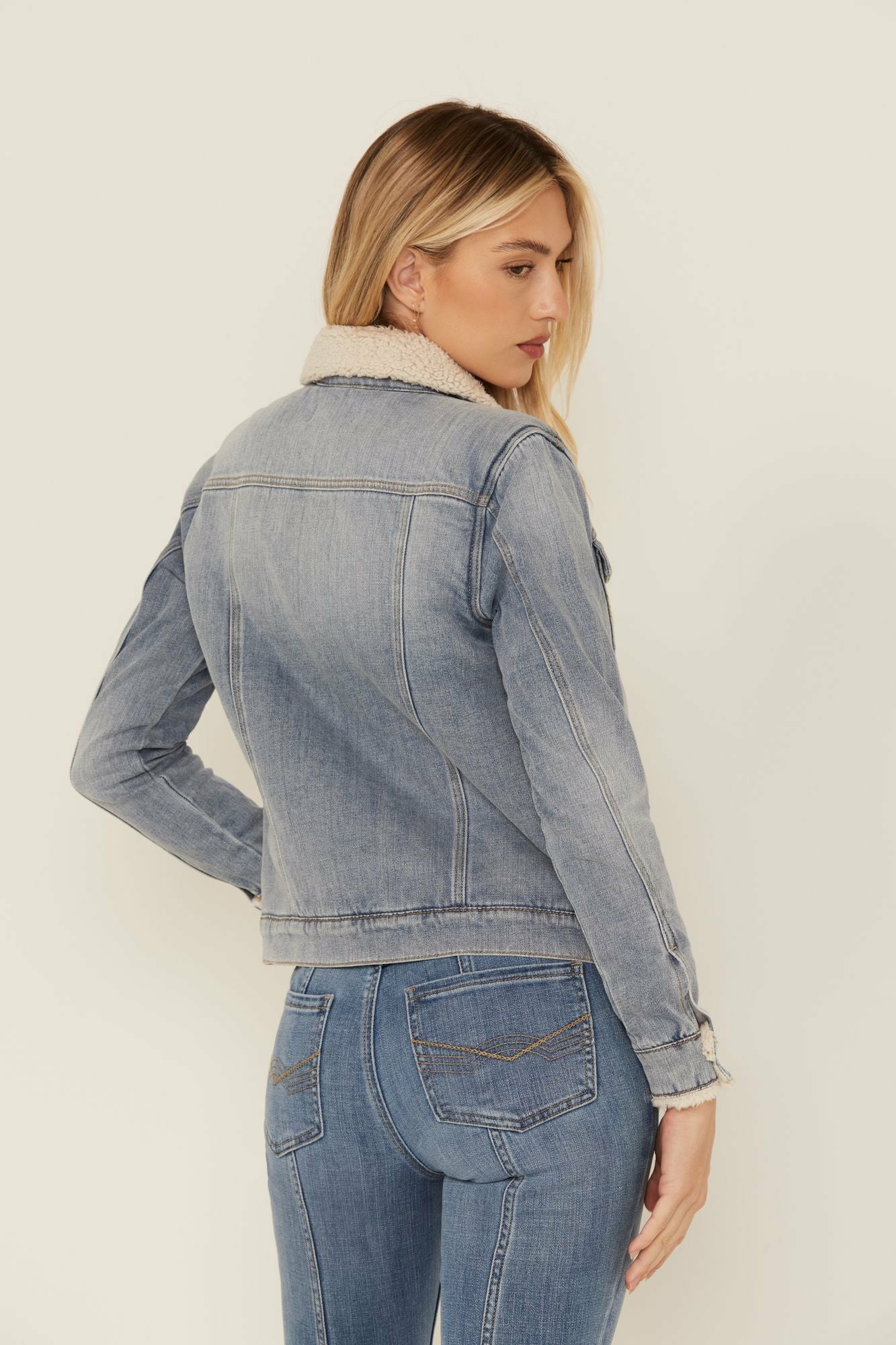 Idyllwind Edgewood Sherpa Lined Denim Jacket Light Wash