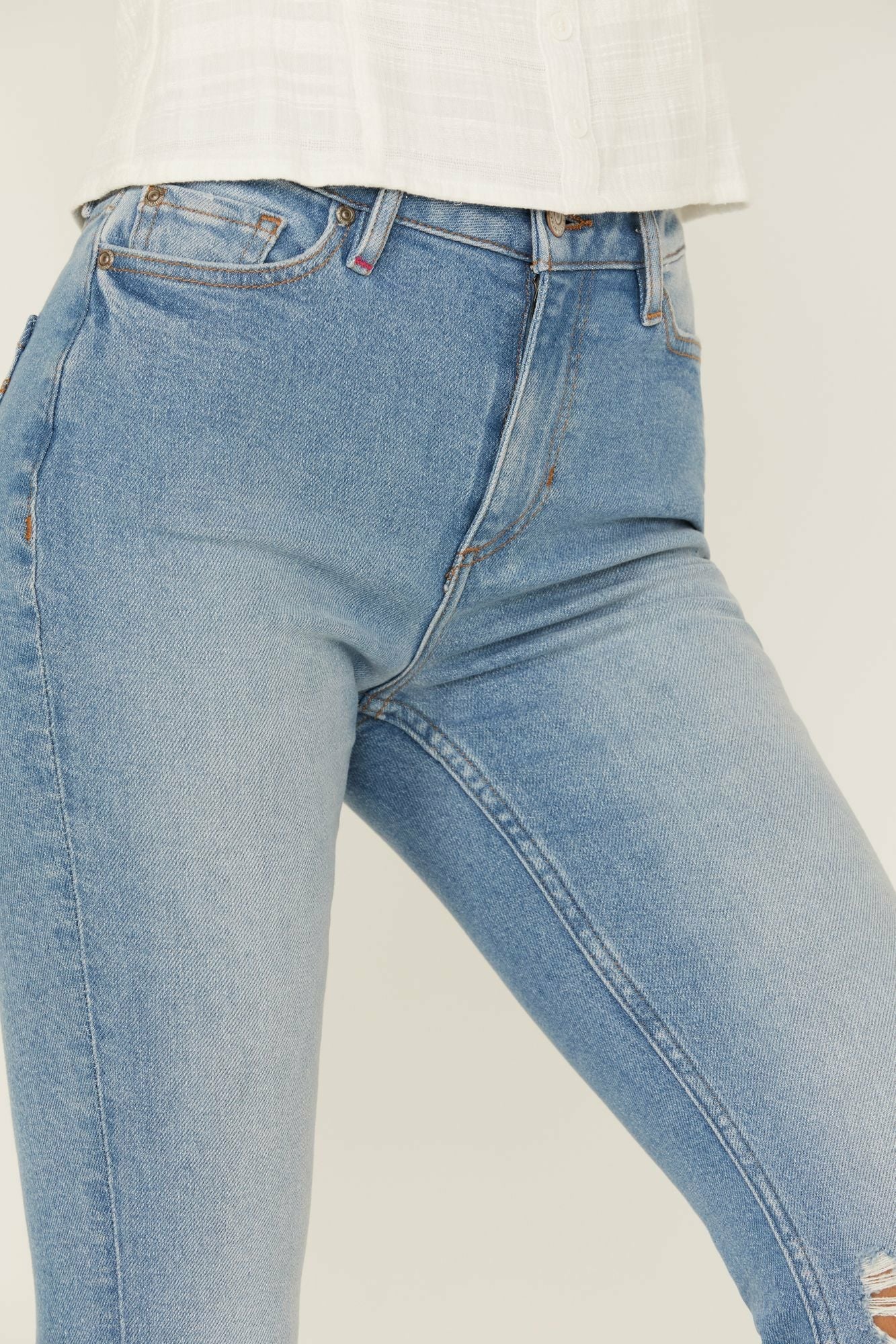 Idyllwind High Risin' Roadtrip Wash Stretch Distressed Knee Flare Jeans Medium Wash