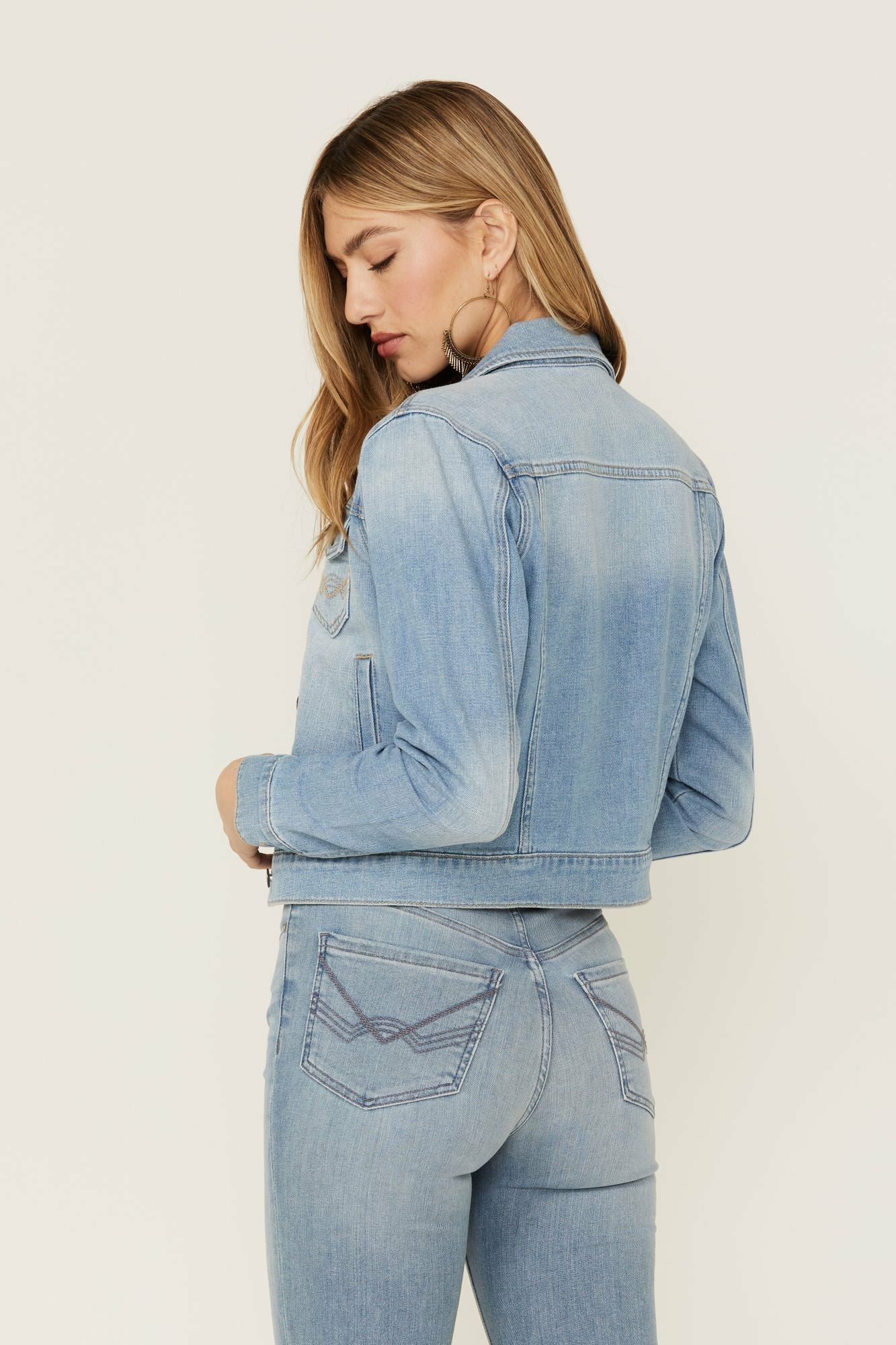 Idyllwind Signature Classic Grapevine Wash Denim Jacket Light Wash