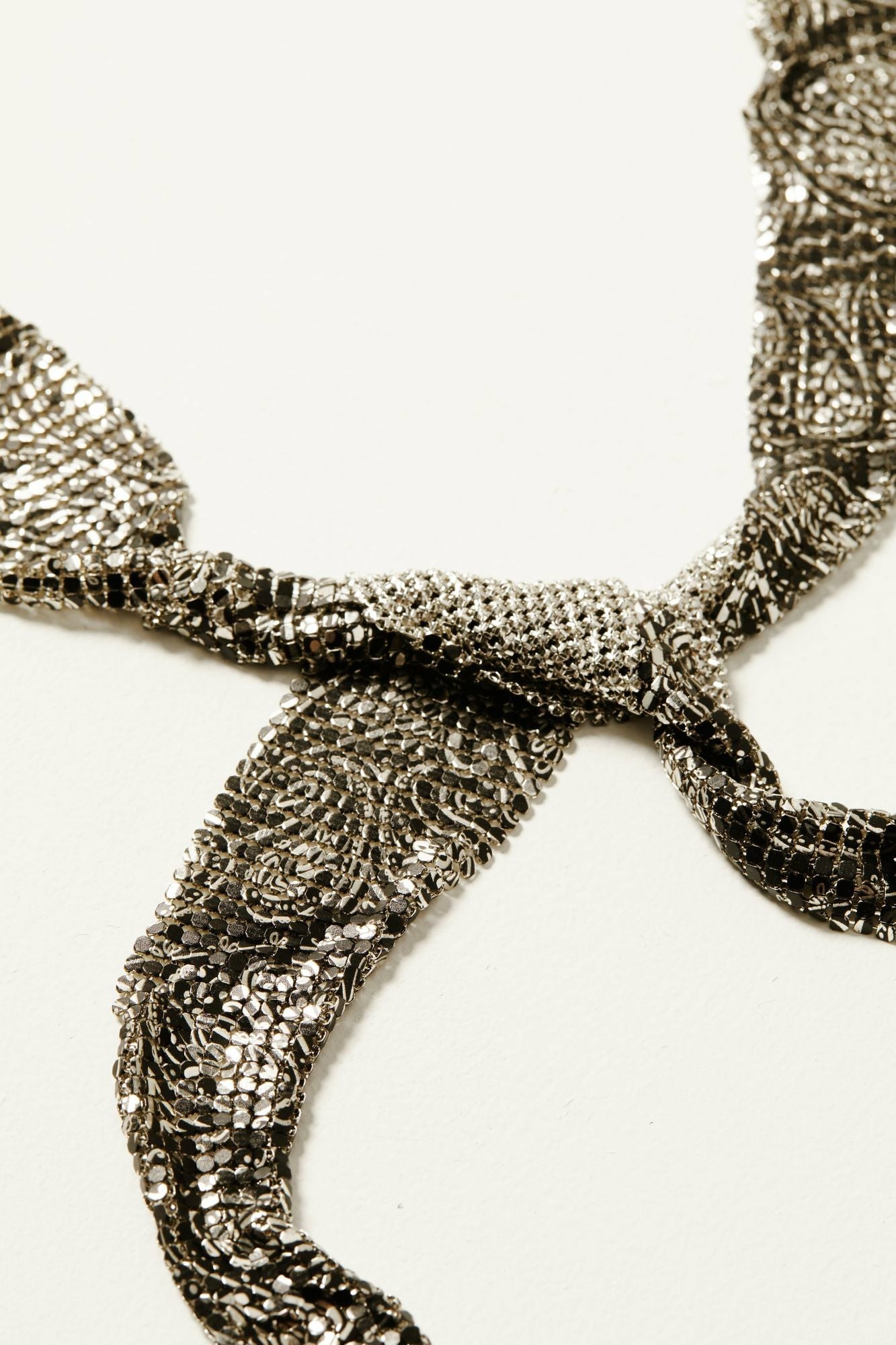 Idyllwind Cardiff Mesh Scarf Necklace Black