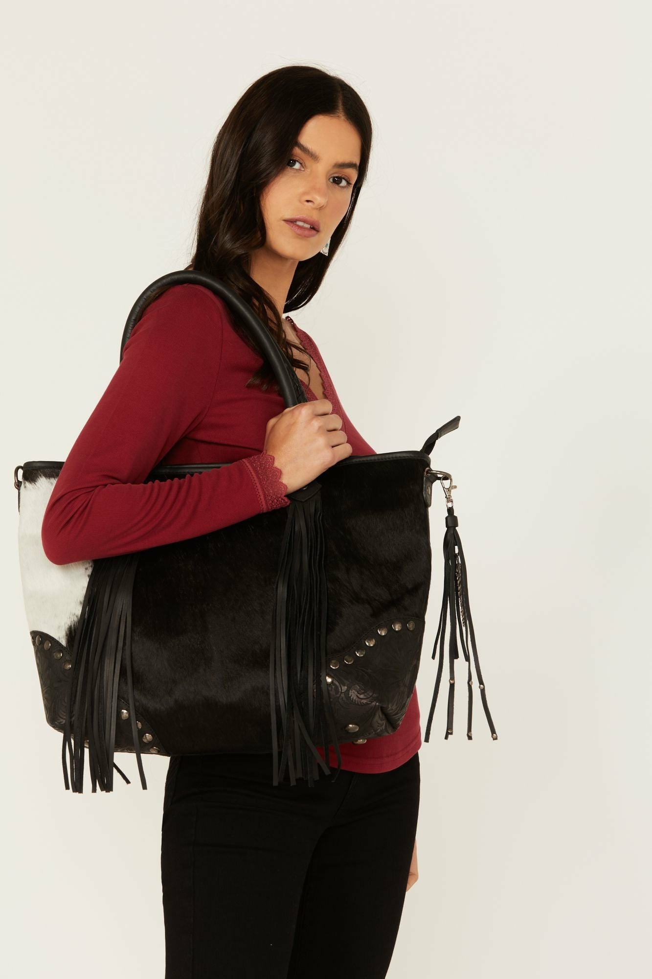 Idyllwind Cow Are You Tote Handbag Black