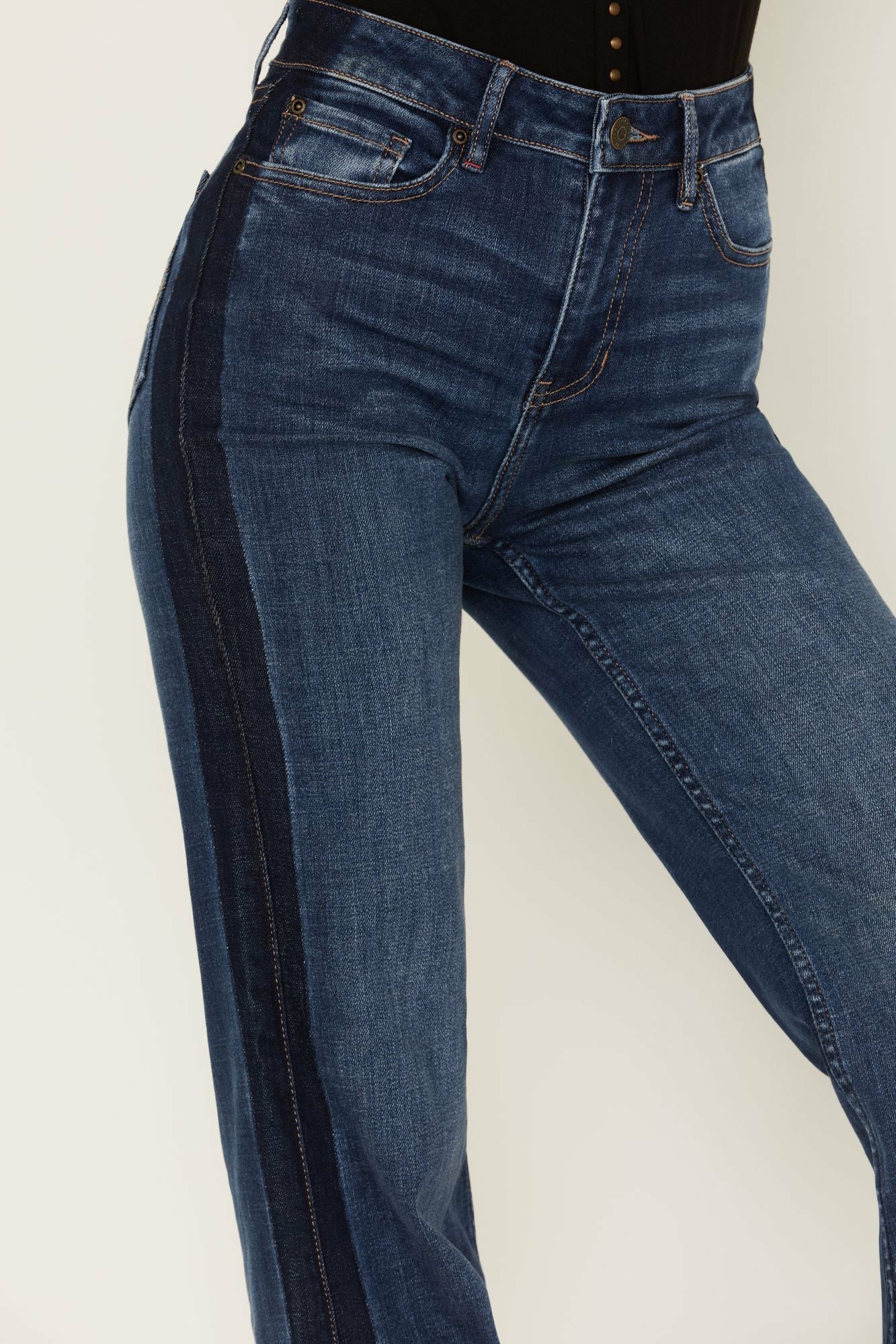 Idyllwind Gwynn High Risin Trouser Flare Jeans Dark Medium Wash