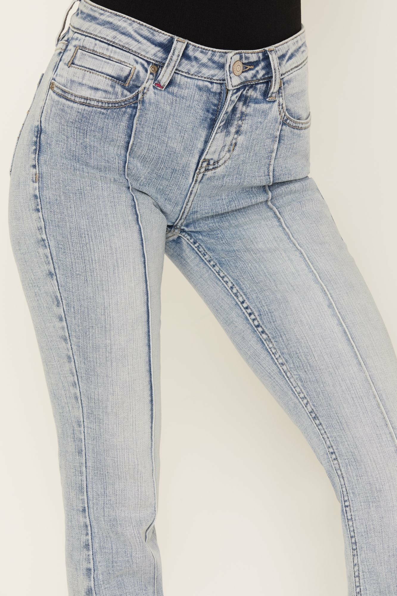Idyllwind Drexel Rebel Mid Rise Bootcut Jeans Light Wash