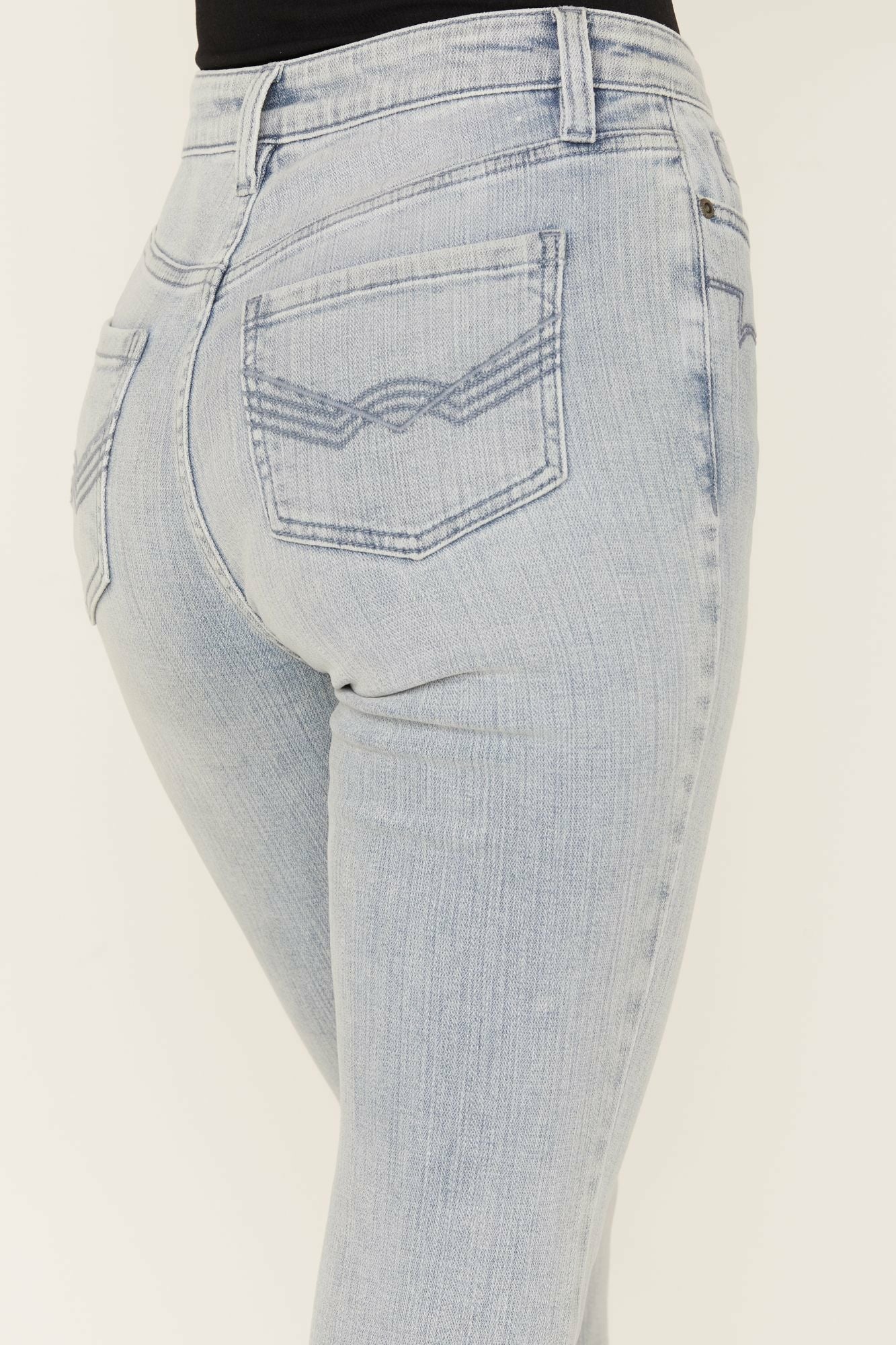 Idyllwind Darbi High Risin Western Stitched Flare Jeans Light Wash