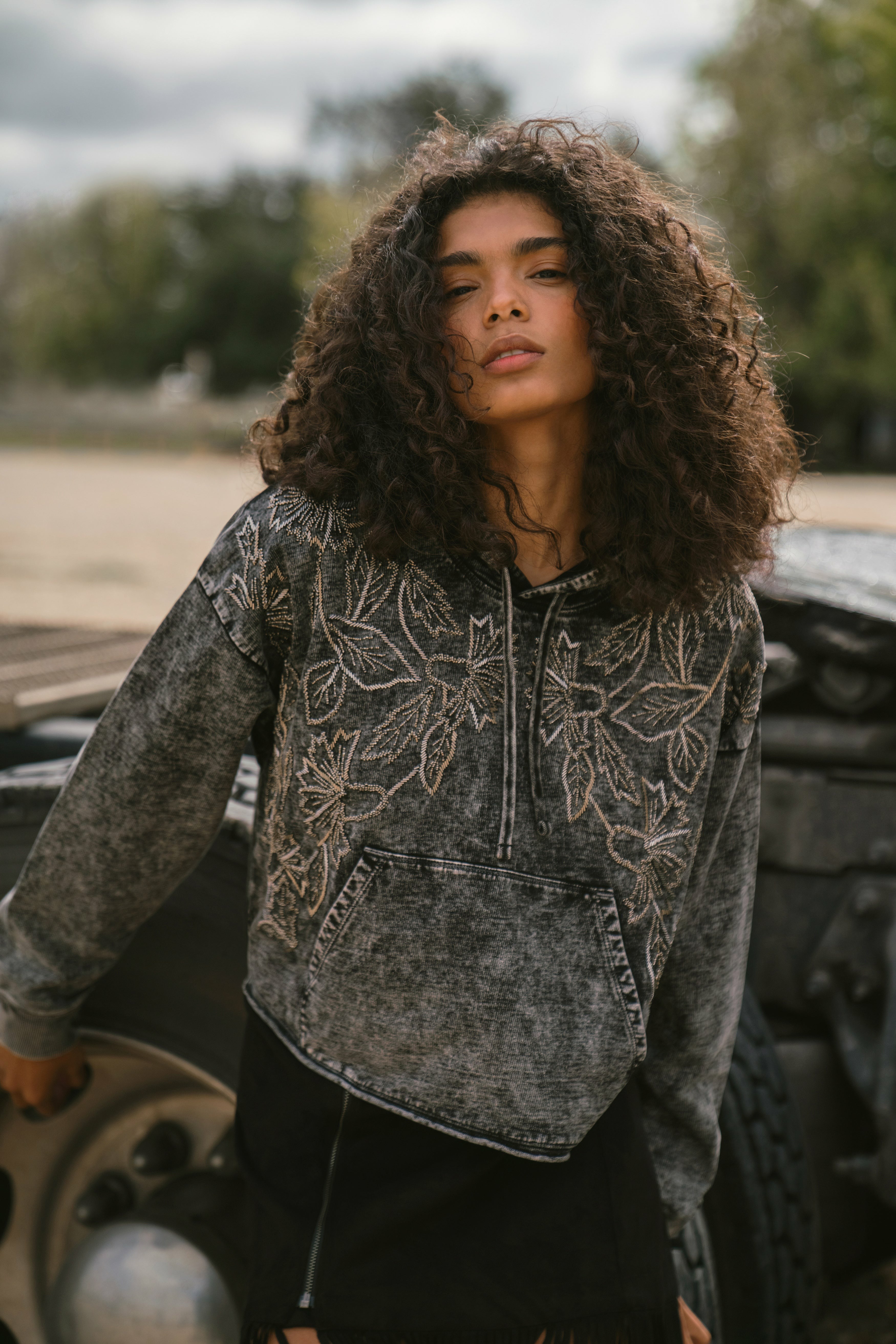 Idyllwind Jensen Embroidered Hooded Sweatshirt Charcoal