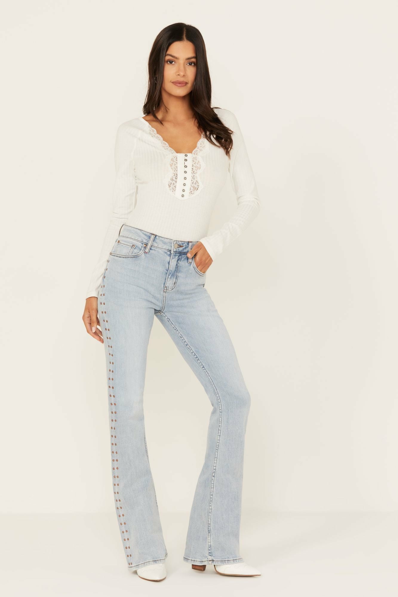 Idyllwind Granada Gypsy High Rise Studded Side Seam Bootcut Jeans Light Wash