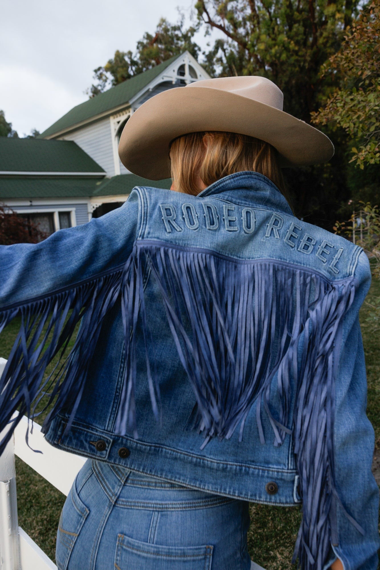 Idyllwind Rodeo Rebel Embossed Fringe Trucker Jacket Medium Wash
