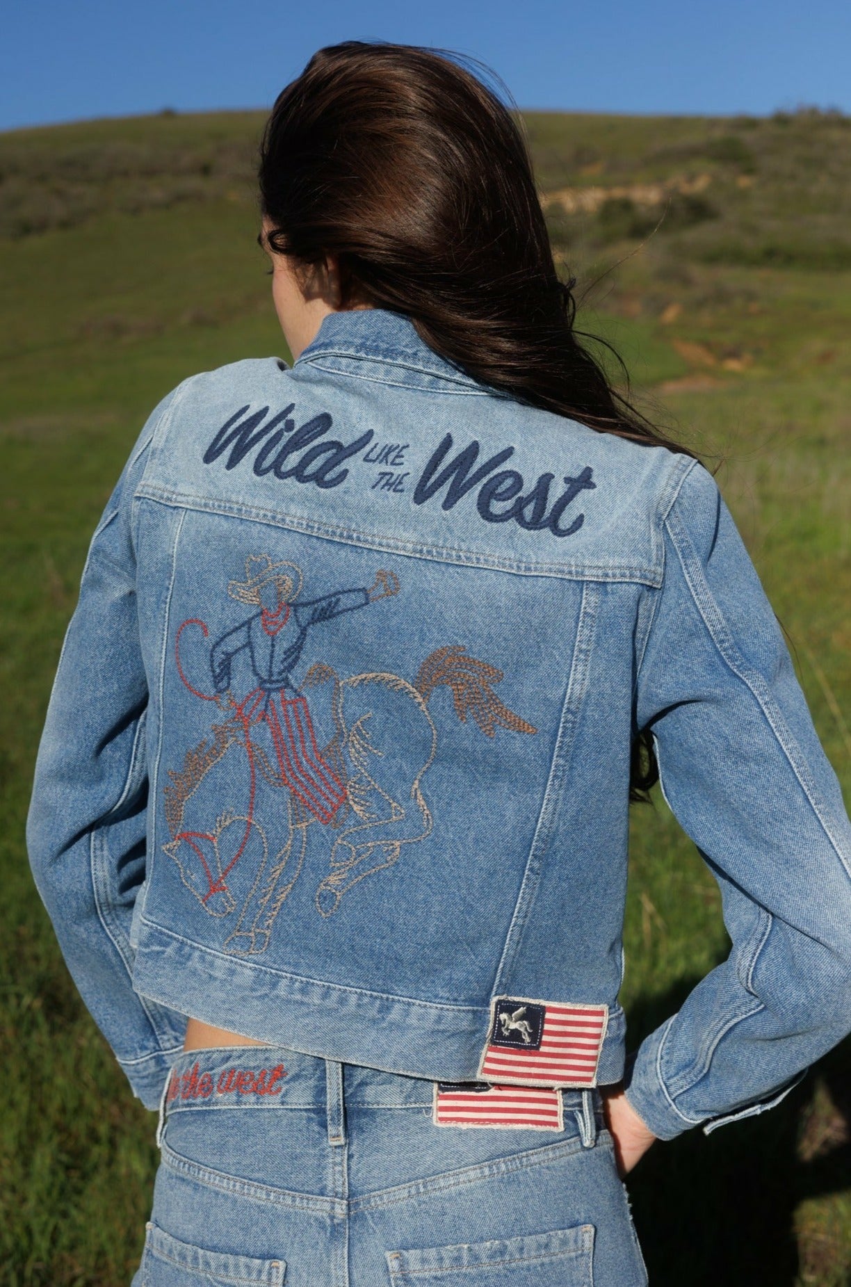 Idyllwind Western Cowboy Embroidered Rigid Medium Wash Trucker Jacket Medium Wash